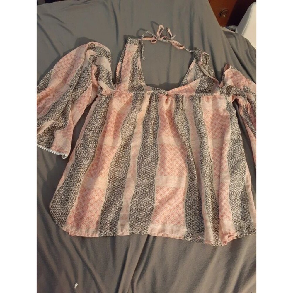 Abercrombie and Fitch cold shoulder flowy pink brown blouse size s small a&f